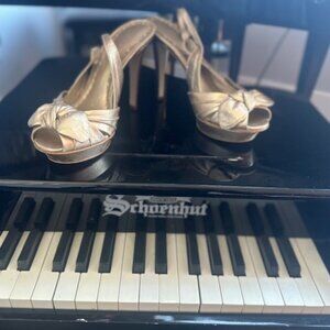 BCBG GOLD PEEP-TOE STILLETOS - SIZE 7 1/2